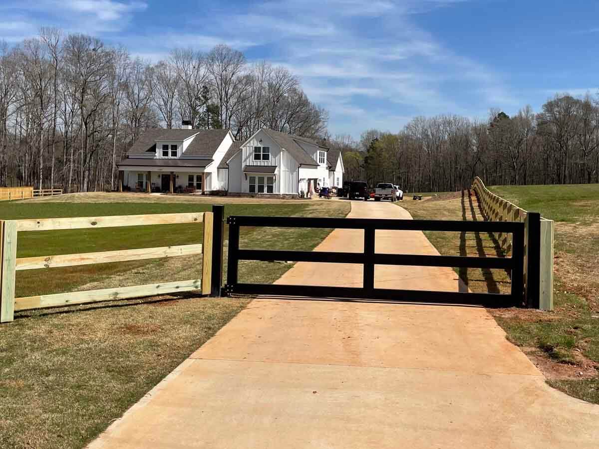 Photo of a Columbus Georgia residential fence
