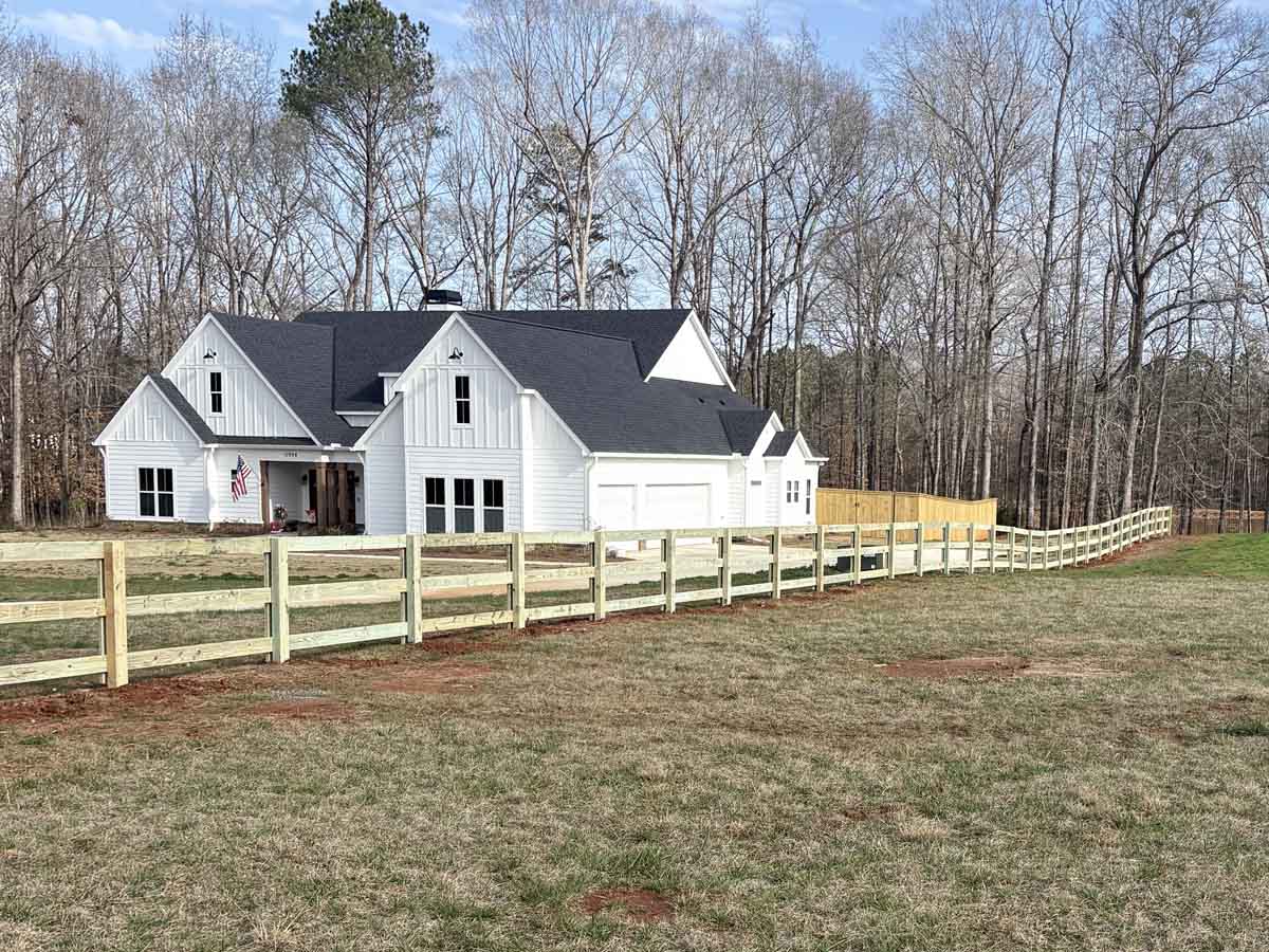 Photo of an agriculture fence from a Georgia fence company