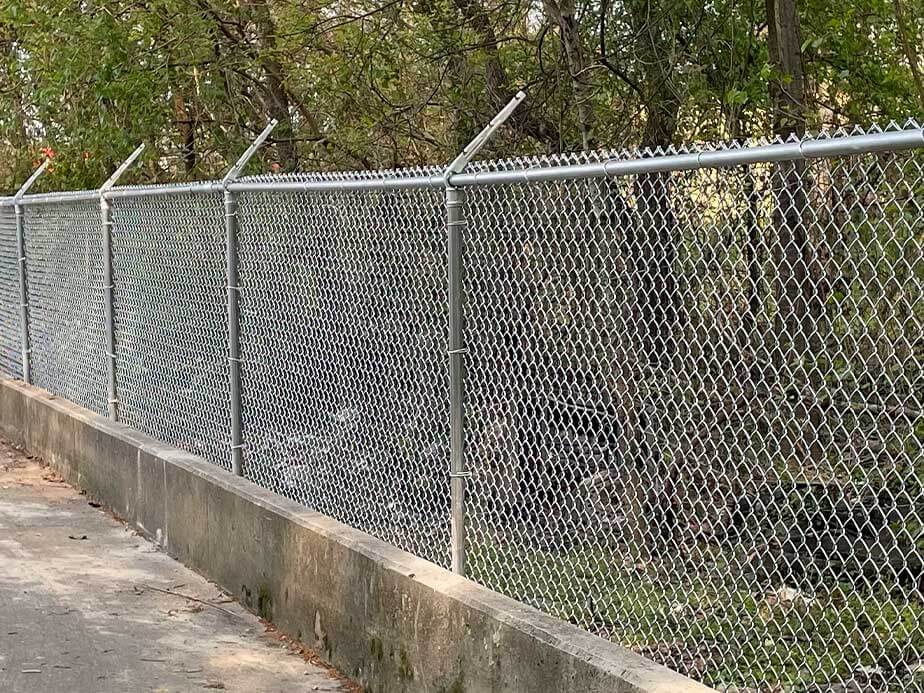 Auburn Alabama commercial fencing company